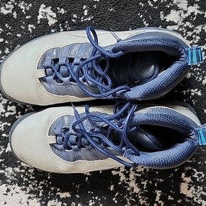 Jordan Retro Río 10s